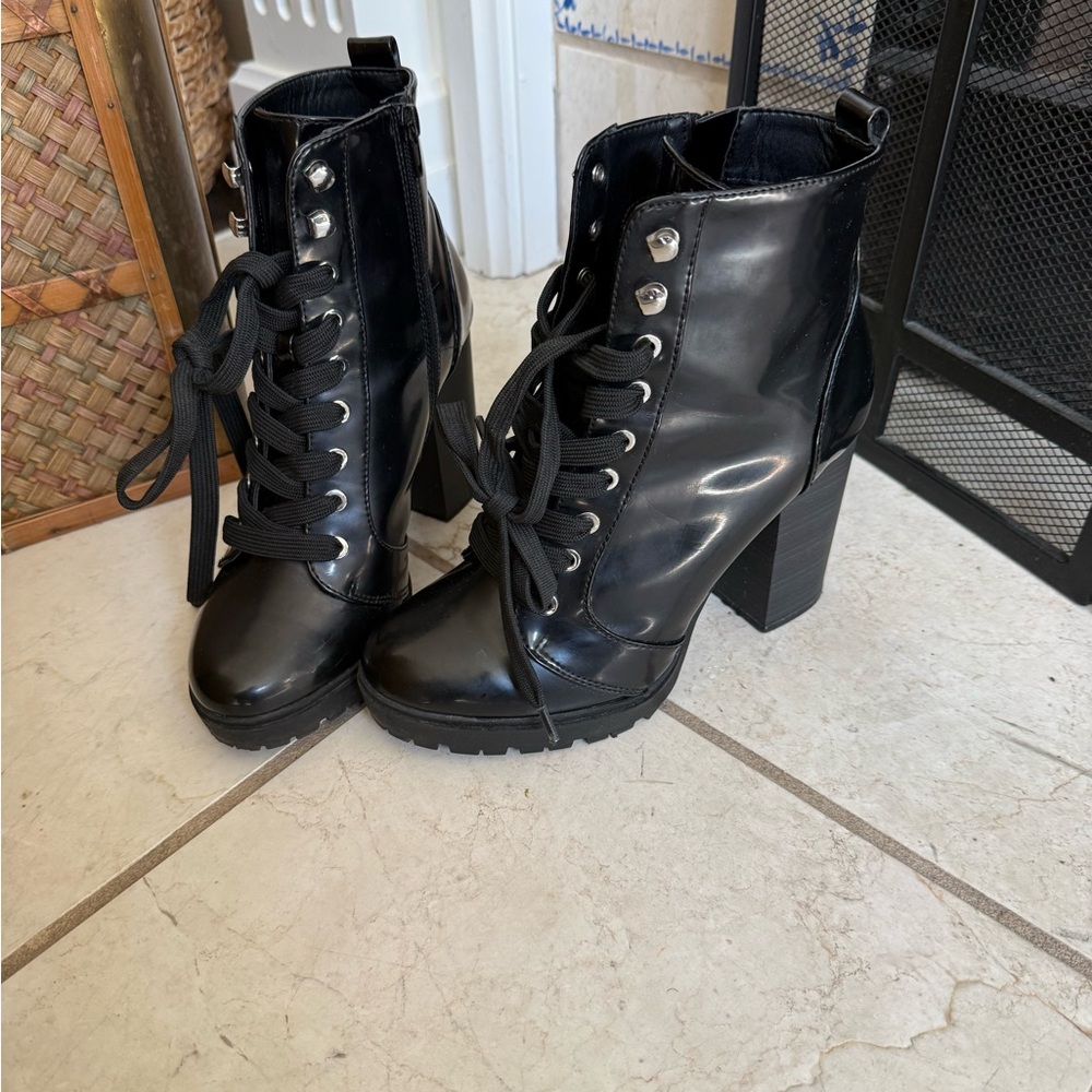 Express Black Lace-Up Block Heel Ankle Boots - Women